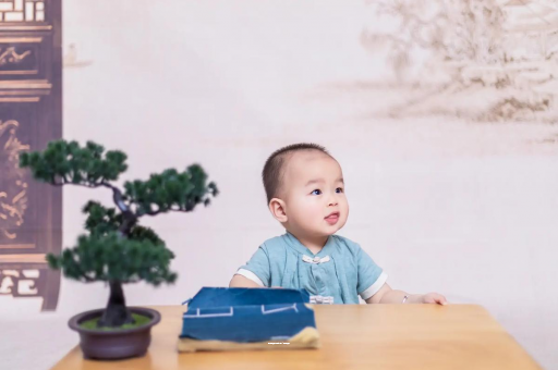 许昌宝宝喊肚子疼怎么回事